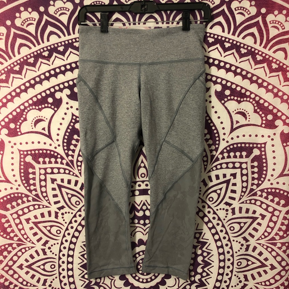 Lululemon Cropped Mesh Panel Leggings